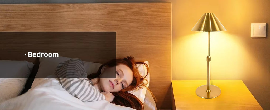 Modern Gold USB Table Lamp – Rechargeable Bedside Night Light