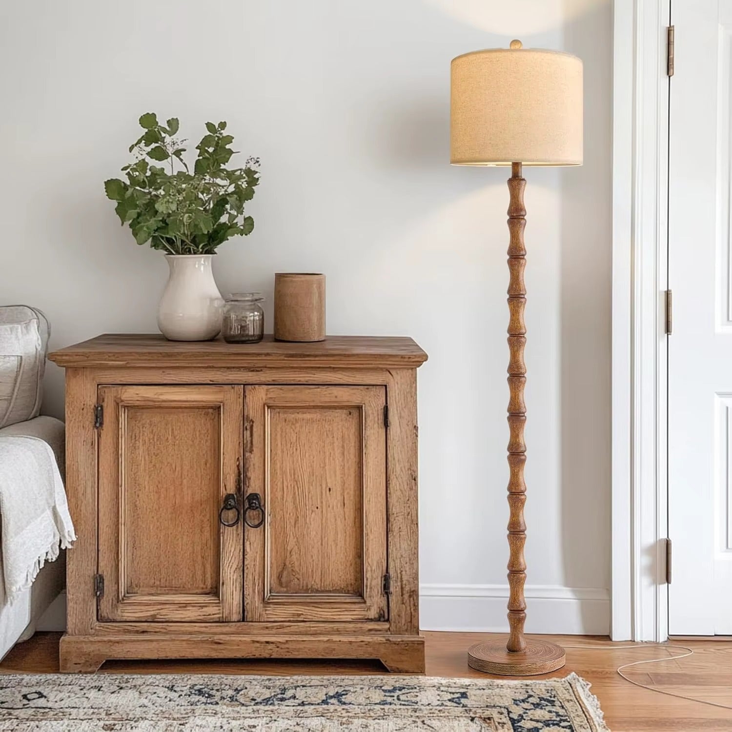 Rustic Farmhouse Floor Lamp – Resin Base, Rotary Switch